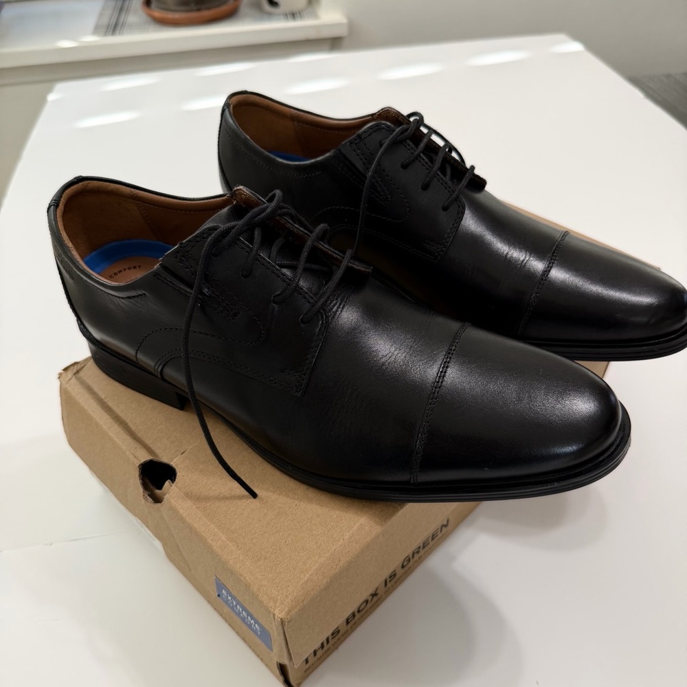 Clarks Black Leather Cap-Toe Derby Shoes - Picture 2 of 12
